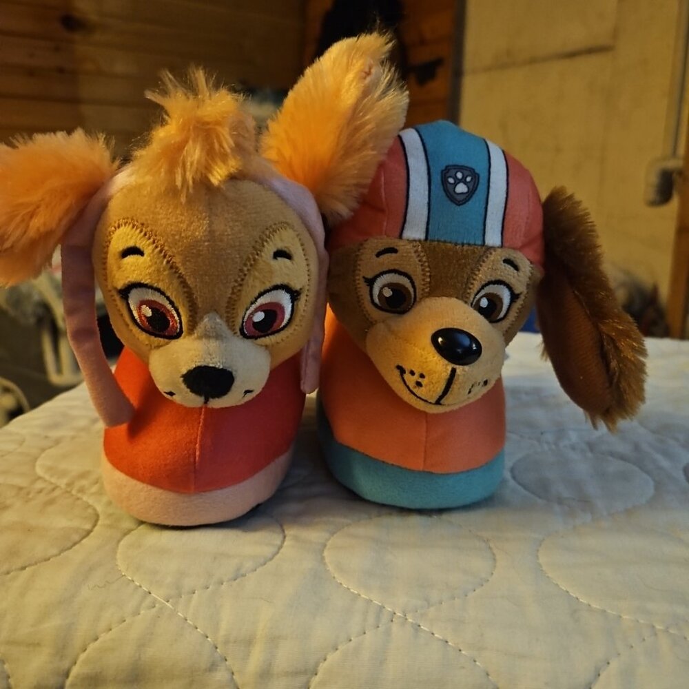 Nickelodeon Paw Patrol Slippers. Size 7/8